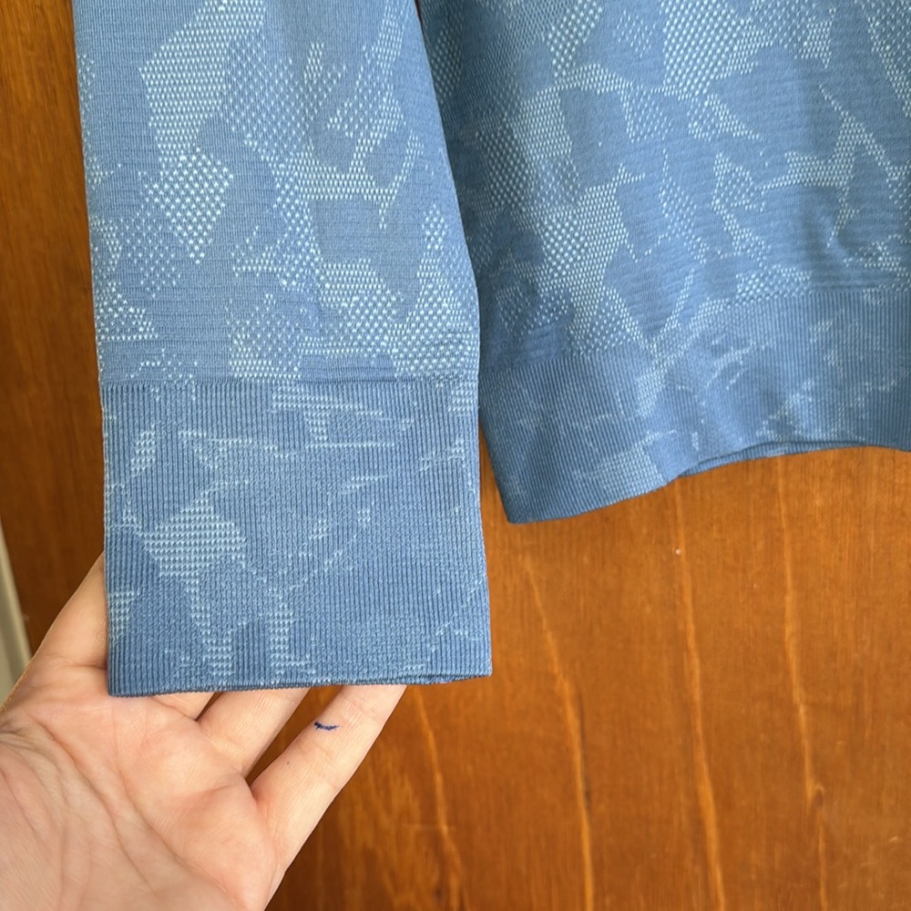 LULULEMON Top - Picture 2 of 5